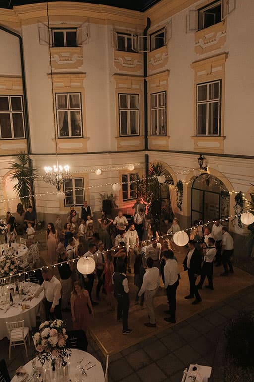Julia und Manuel | Schloss Margarethen am Moos